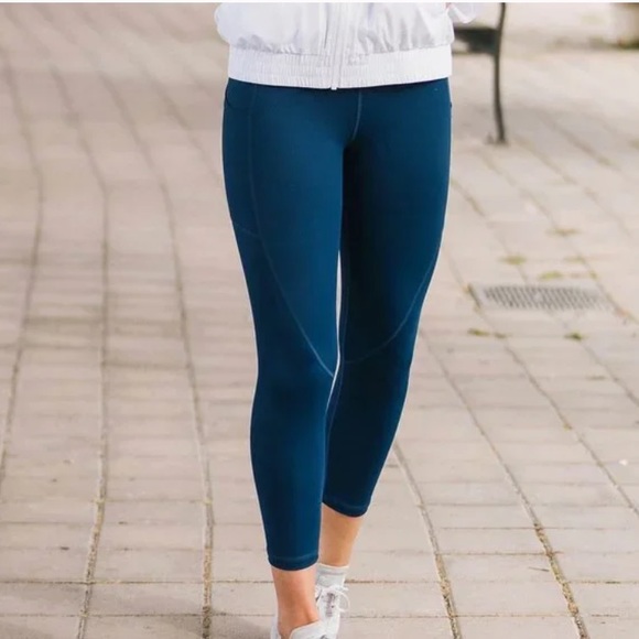 Zoya Capri Leggings - Navy Blue main image 0